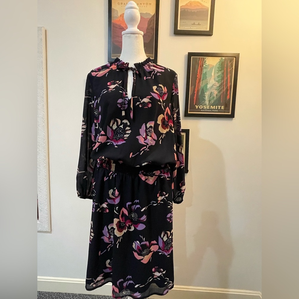 Floral dress with smocked waist, dark navy w vibrant colors, never worn! Size M